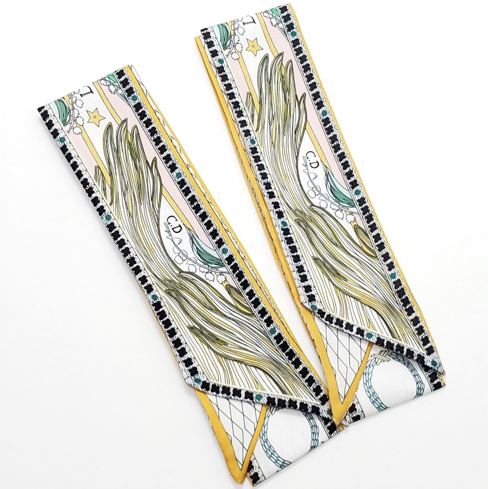 ⤵️⤵️2pcs Exquisite High End Design Cotton Scarves